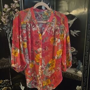 Pink and Yellow V-Neck Blouse with 3/4 Sleeves and Peter Pan Collar